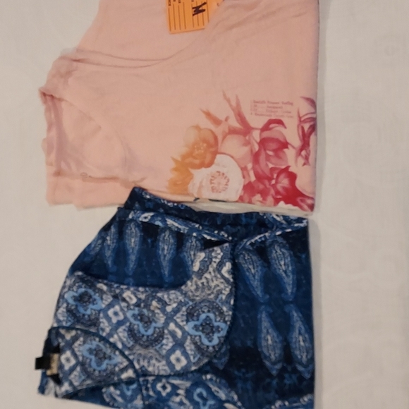 2 Women's Lucky Brand Tank Tops Size M - Picture 9 of 12